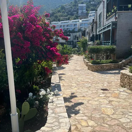 Sea View Apartment! Avlonya